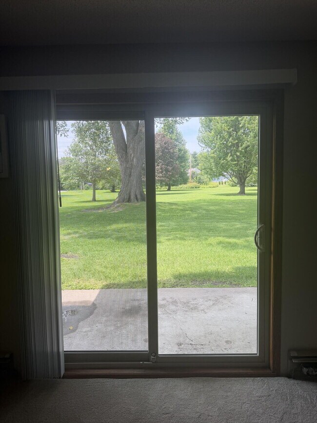 Building Photo - Beautiful 1-bed, 1-bath condo in Roseville