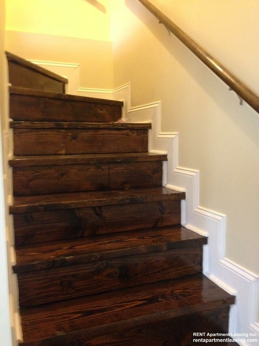 Building Photo - 2433 N Meade Ave