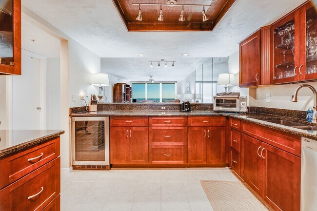 Building Photo - Direct Oceanfront Furnished Condo with Bre...
