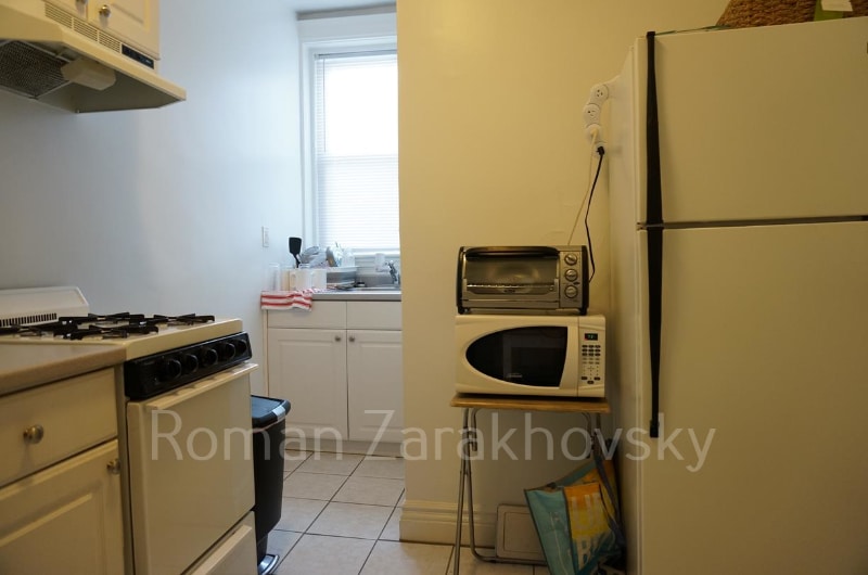 Building Photo - 110 Warren St