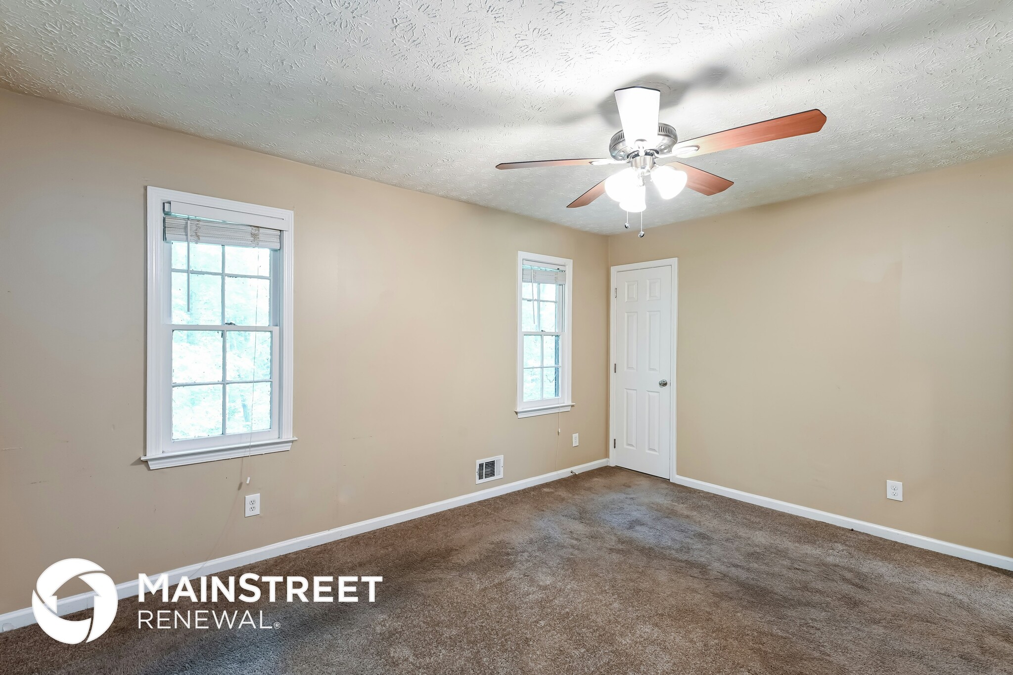 Building Photo - 3338 Mansfield Ln