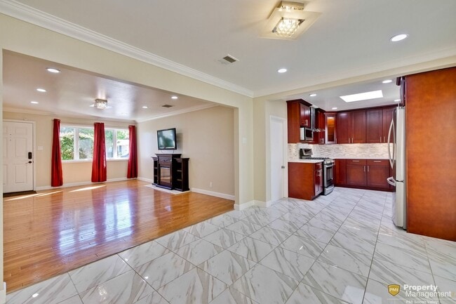 Building Photo - Turnkey Home with Natural Light & Upgrades...