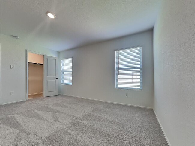 Building Photo - 17512 Grand Fir Ln