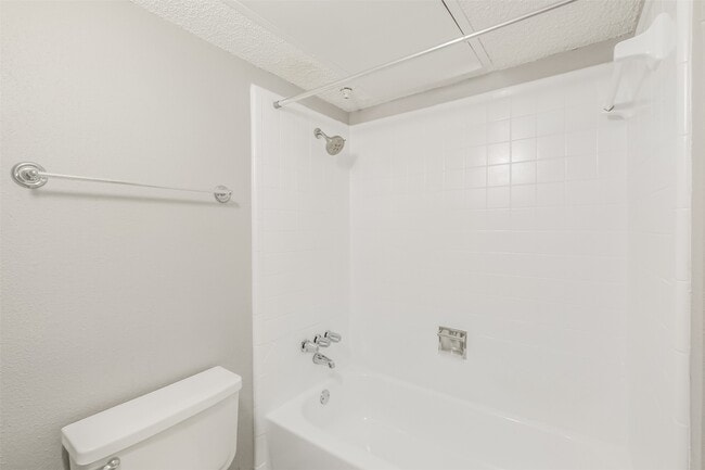 Building Photo - 3100 Jeanetta St