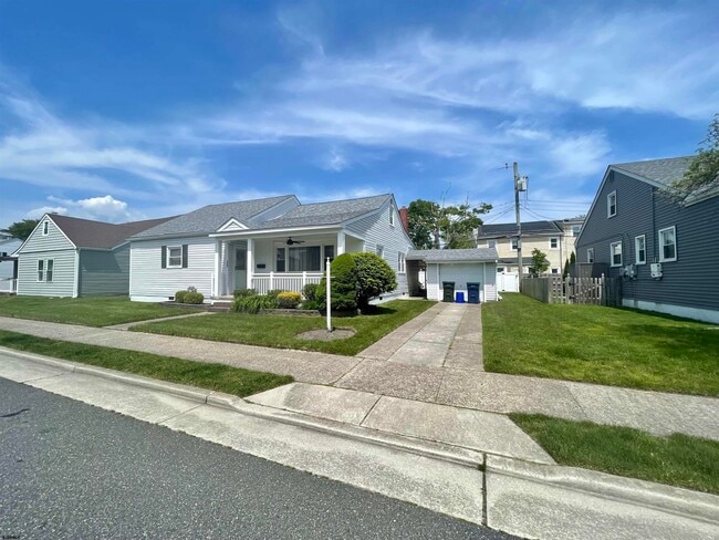 Building Photo - 307 N Essex Ave