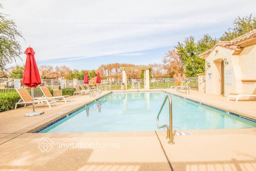 Building Photo - 1506 S Colt Dr