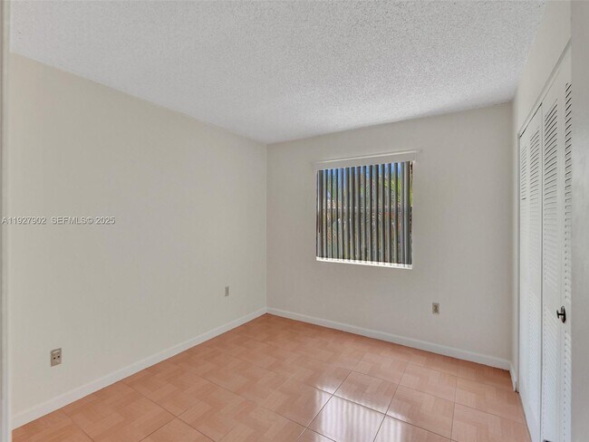 Building Photo - 4600 SW 67th Ave