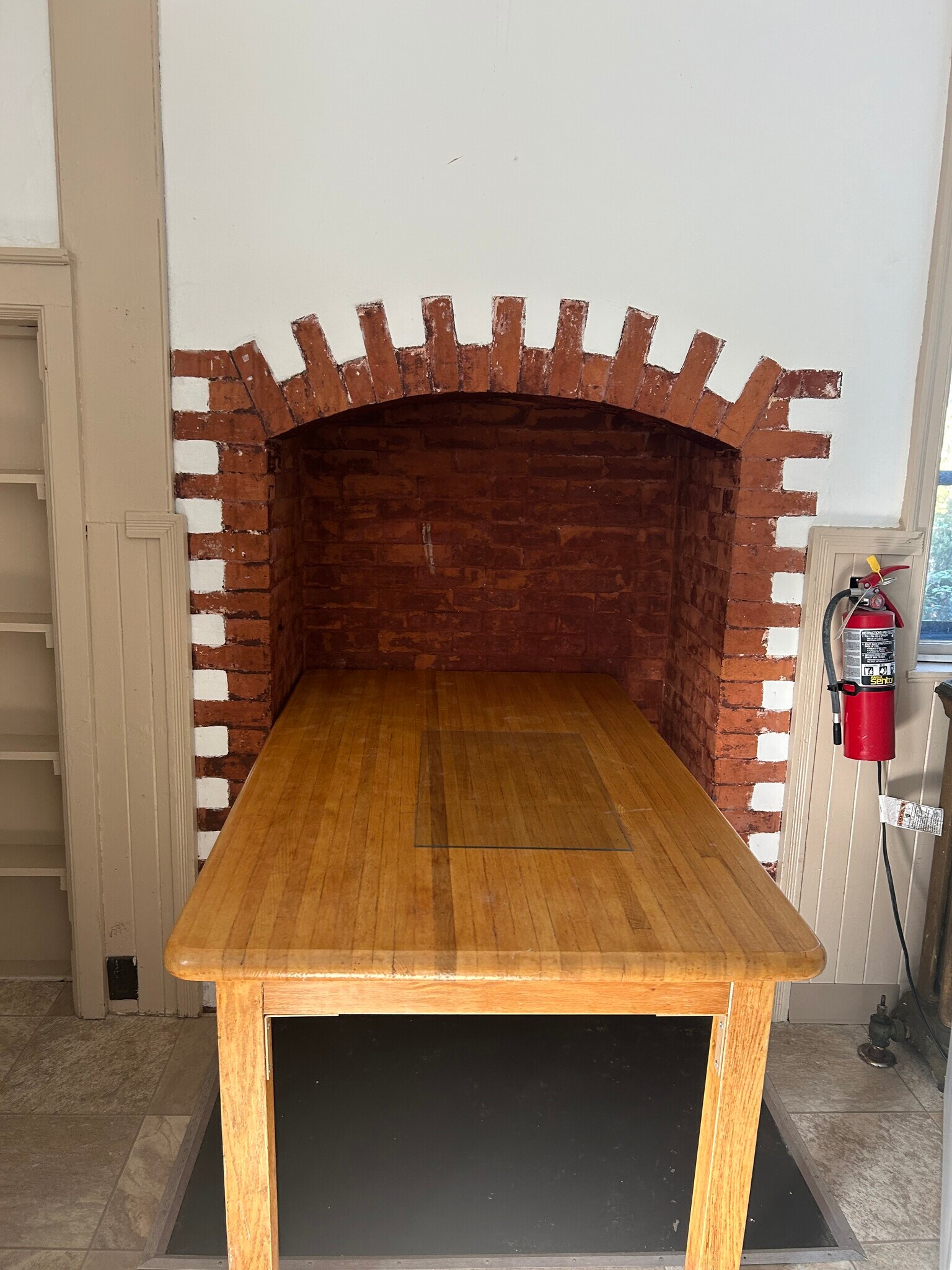 Building Photo - 505 E Seneca St