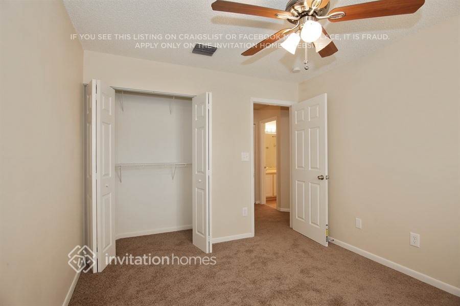 Building Photo - 13857 SW 103rd Ln