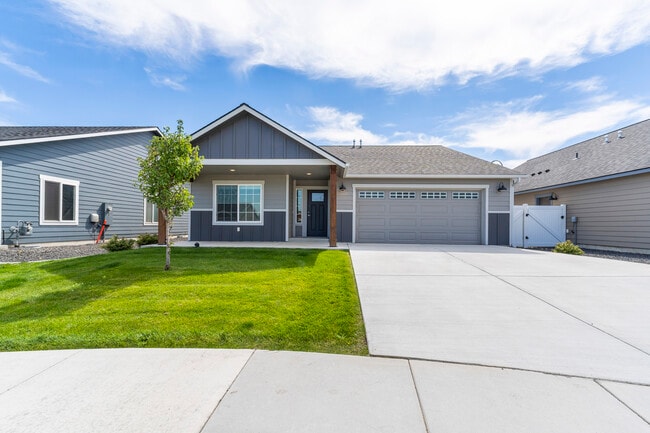 Single Family Home - 1577 Sq Ft - Thayer Cottages