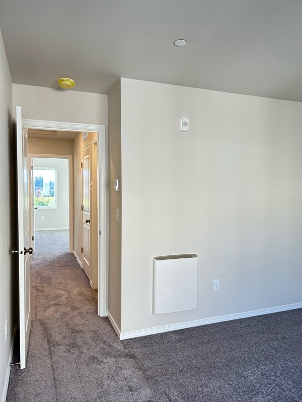 Building Photo - 3226 Juno Ct NE