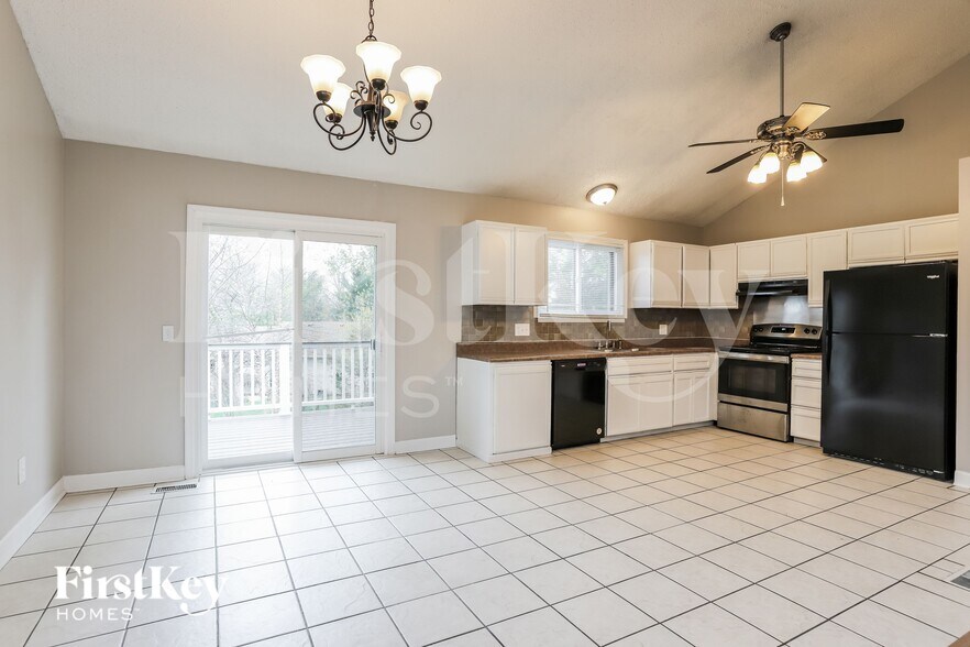 Building Photo - 416 Oak Pl