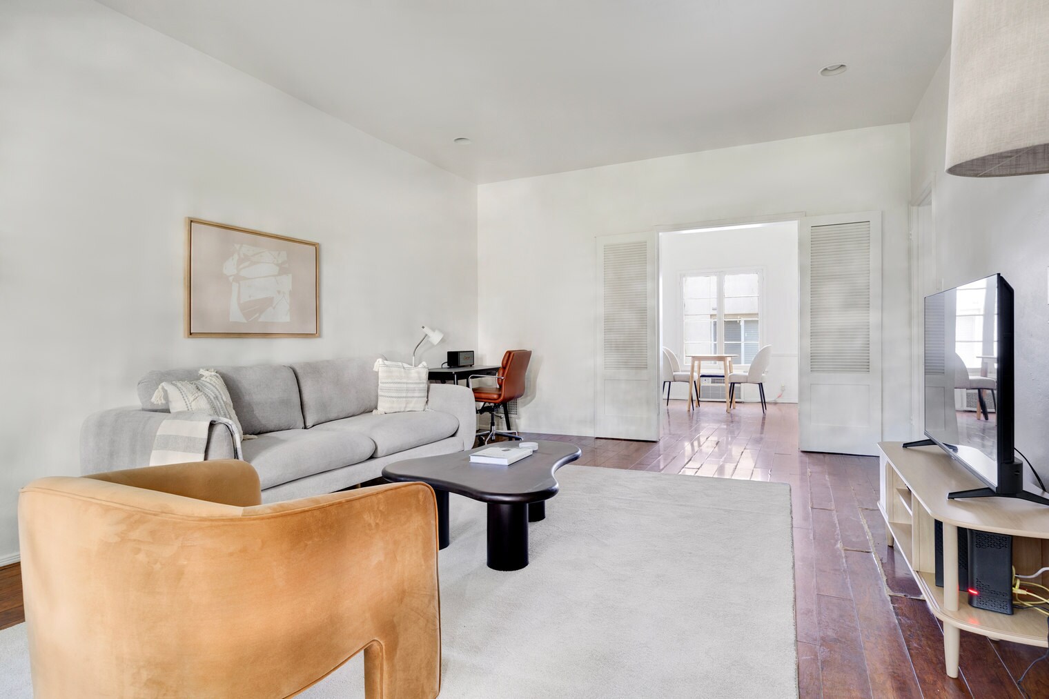 Building Photo - 135 S Reeves Dr