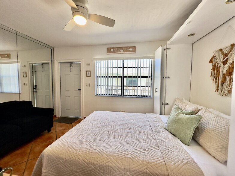 Building Photo - 104 Harding St