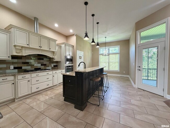 Building Photo - 1805 Blue Stone Dr