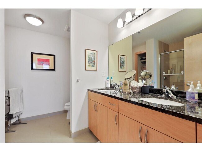 Building Photo - 1120 S 2nd St