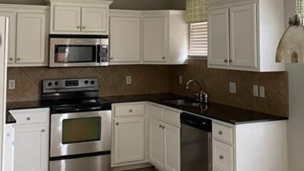 Building Photo - 2622 N Brush Creek Dr