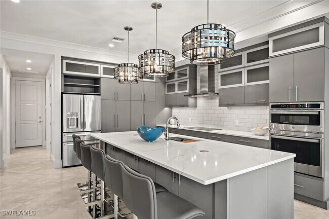 Building Photo - 5758 Riverside Dr