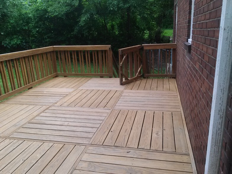 Back Deck - 405 Commonwealth Ave