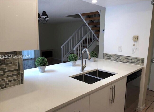 Building Photo - 3089 NE 183rd Ln