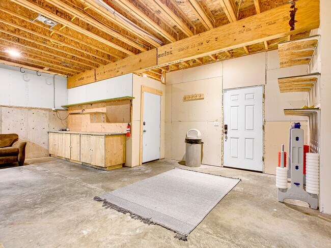 Building Photo - 785 Warren Gulch Rd