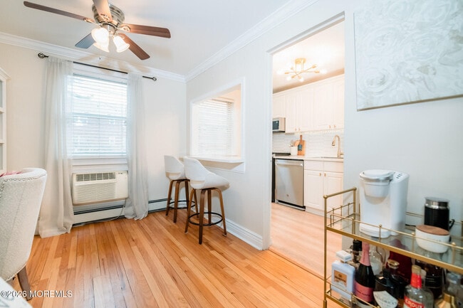 Building Photo - 165 Manor Dr