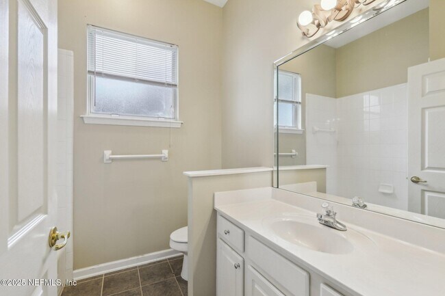 Building Photo - 2260 Harbor Lake Dr