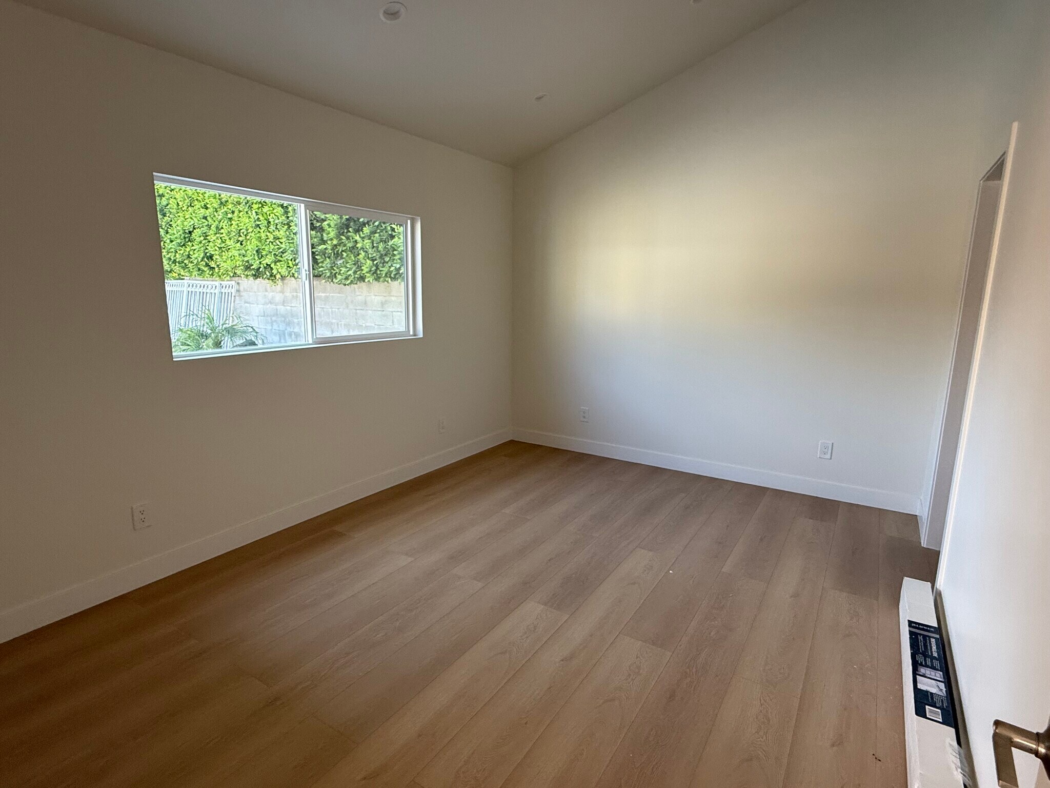 Building Photo - 4931 Placidia Ave