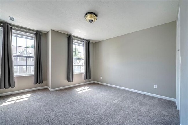 Building Photo - 512 Isabella Ct