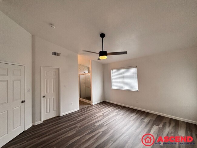 Building Photo - Beautiful 4 Bedroom Home In Rosedale!