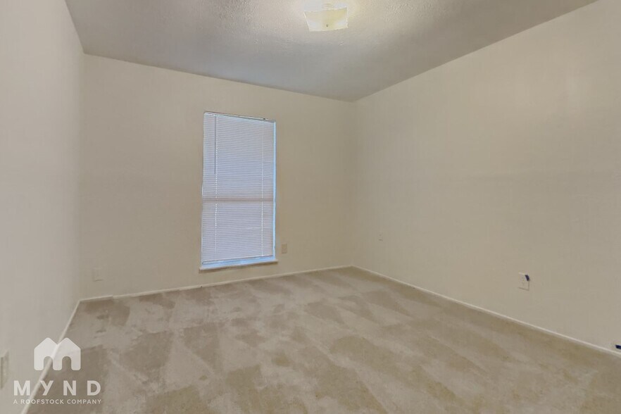 Building Photo - 14006 Pinewest Ct