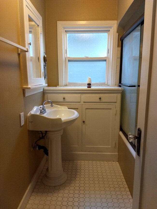 Bathroom - 13644 Earlham Dr