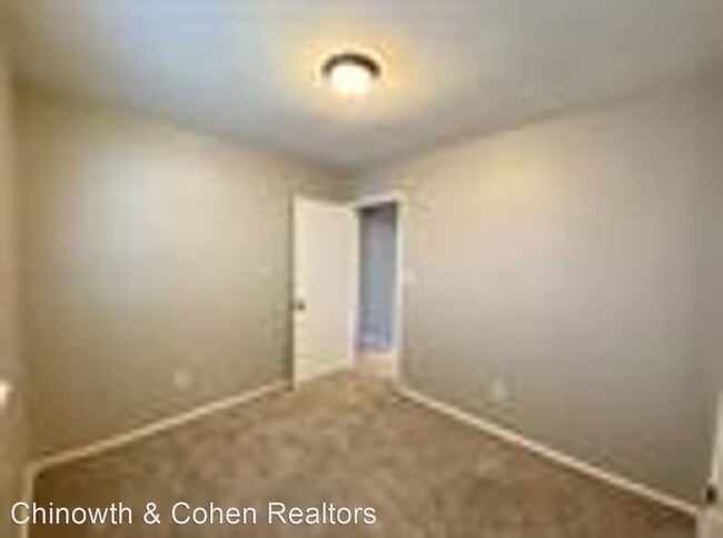 Building Photo - 3 br, 1 bath House - 3224 S 121st E Ave