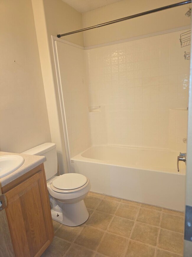 Building Photo - Meadowbrook Estates