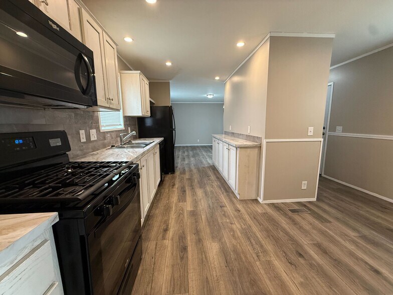 Building Photo - 11785 Cascade Cir