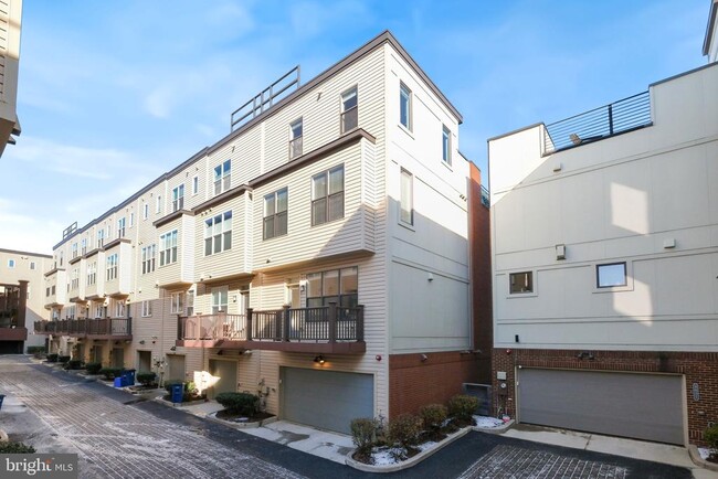 Building Photo - 16560 Crabbs Branch Way