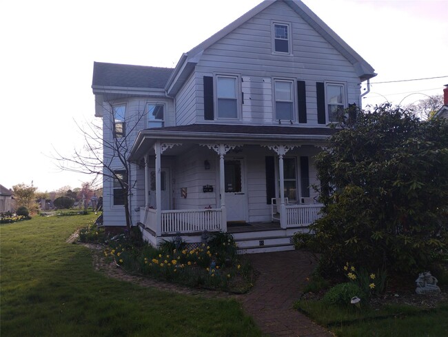 Primary Photo - 68 Jennings Ave