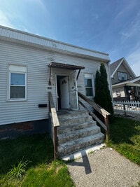 Building Photo - 1419 Buckingham St