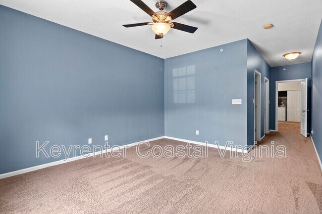 Building Photo - 1405 Broad Water Arch