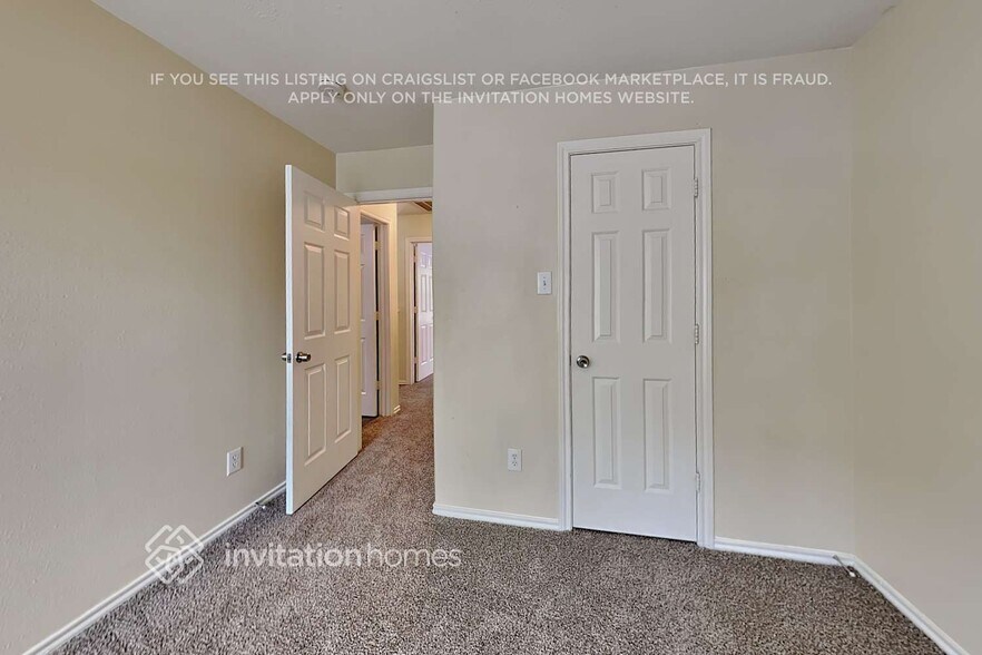 Building Photo - 410 Sun River Ln