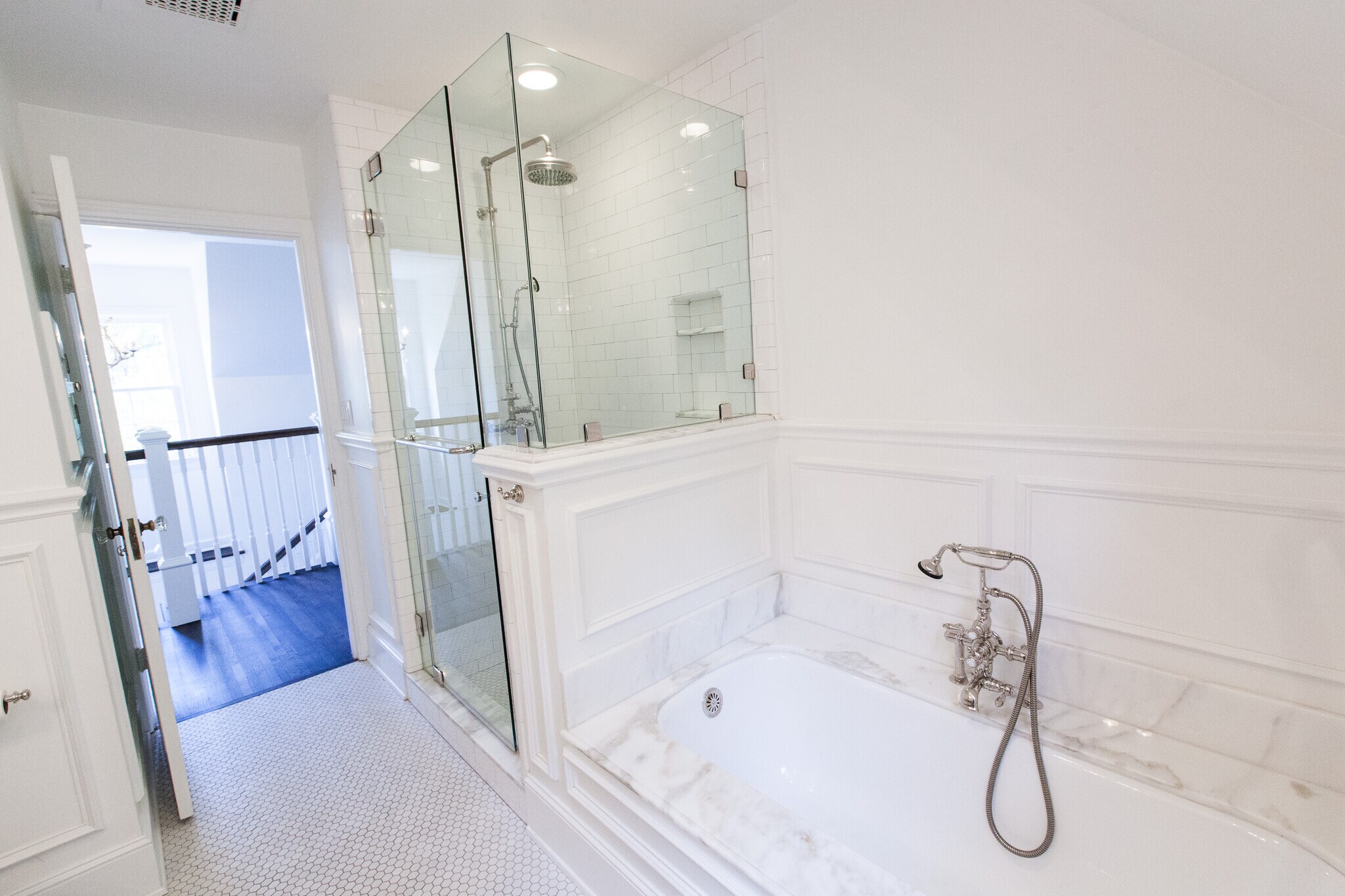 Building Photo - 3915 Benedict Canyon Dr