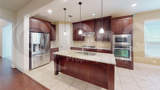 Building Photo - 846 Veneto Dr
