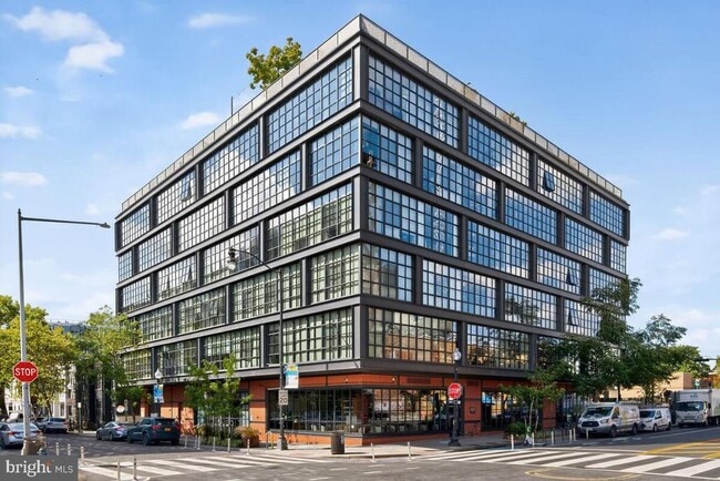 Building Photo - 2030 8th St NW