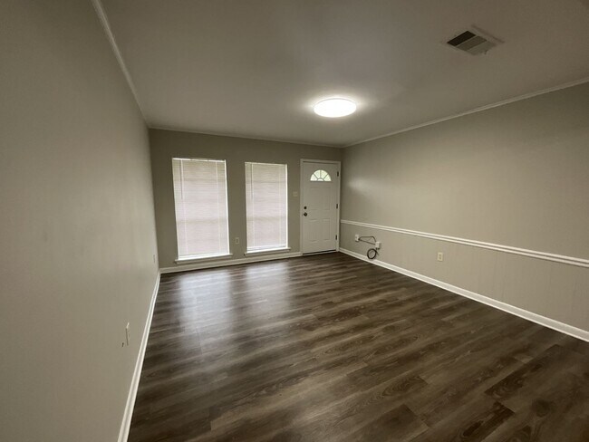 Building Photo - 5313 Wexford Dr