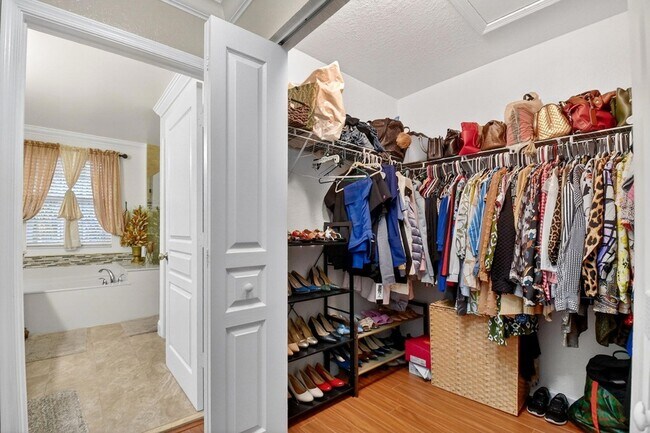 Building Photo - 5029 Starblaze Dr