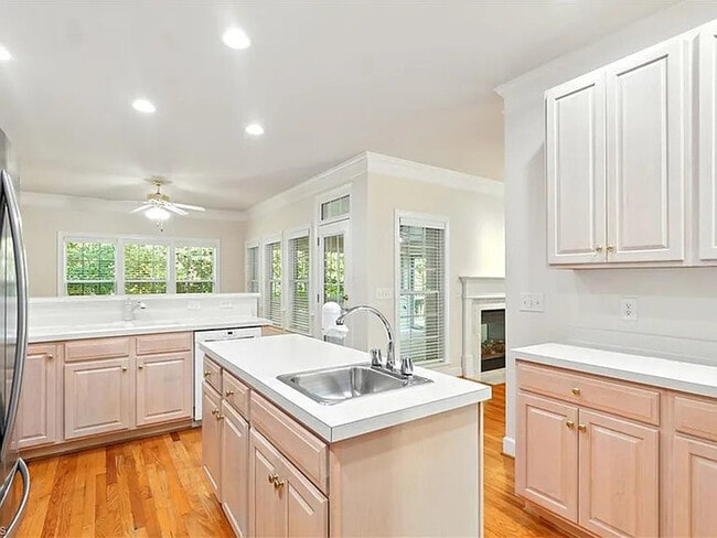 Building Photo - Earn Wealth While Leasing - Like a Homeown...