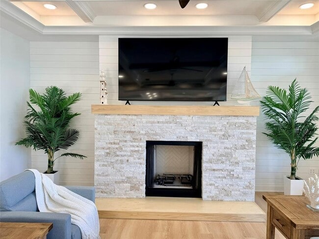 Building Photo - 644 Boca Ciega Isle Dr