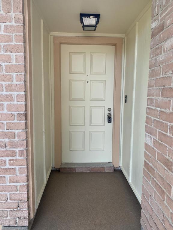 Building Photo - 22610 Leedstown Ln