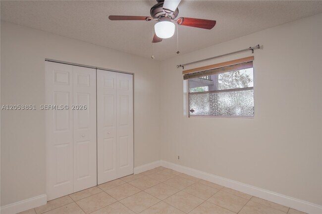 Building Photo - 2700 Coral Springs Dr