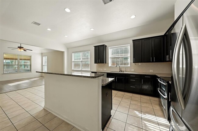 Building Photo - 9219 Gilbert Hollow Dr
